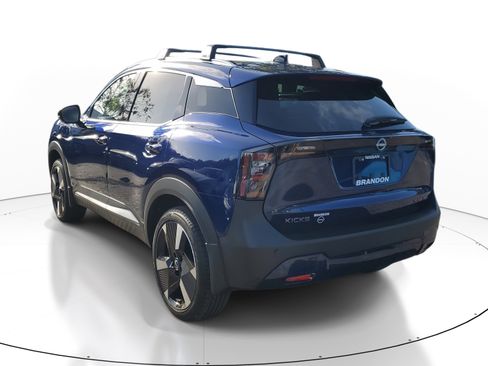 New 2026 Nissan Kicks SR w/ Cold Weather Package AWD/4WD image 5