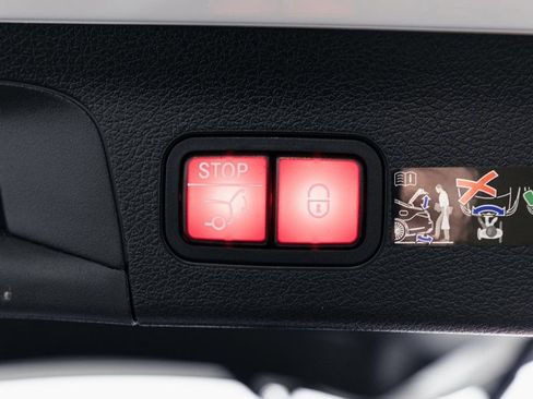 Certified 2026 Mercedes-Benz GLS 450 GLS 450 image 36