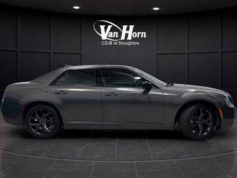 Used 2023 Chrysler 300 Touring w/ Sport Appearance Package RWD image 2