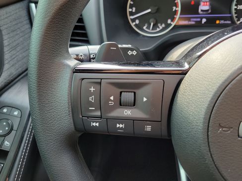 Certified 2023 Nissan Rogue SV FWD image 23