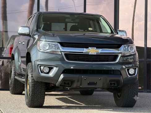Used 2017 Chevrolet Colorado LT w/ Luxury Package, Chrome AWD/4WD image 18