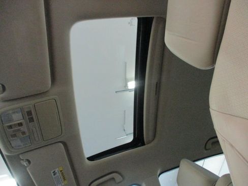 Used 2017 Honda Accord EX-L image 9