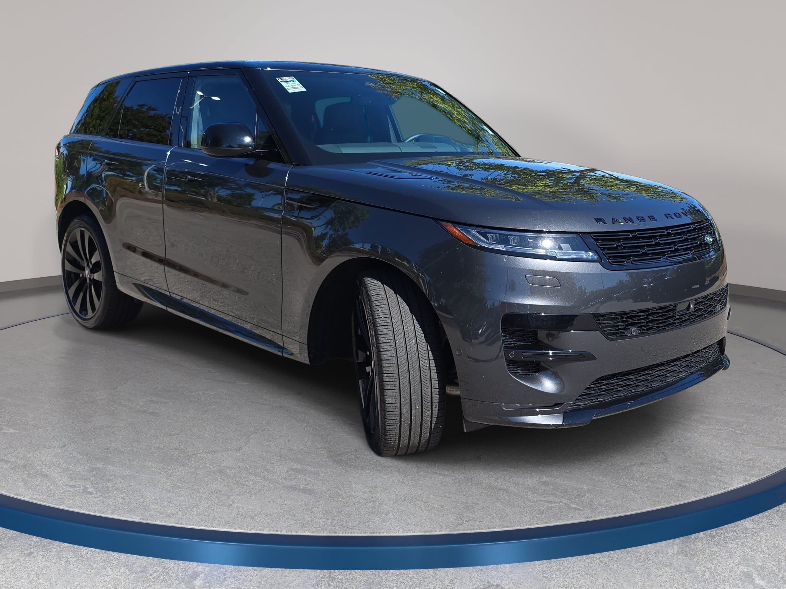 Certified 2025 Land Rover Range Rover Sport Dynamic SE AWD/4WD image 3