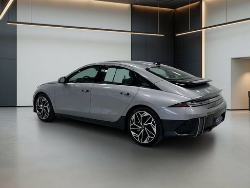 Certified 2024 Hyundai Ioniq 6 Limited AWD/4WD image 3