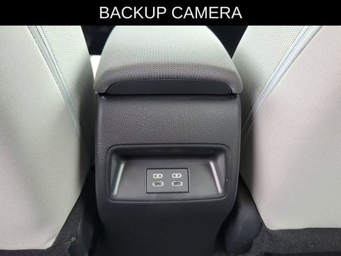 Used 2025 Toyota Corolla LE FWD image 9
