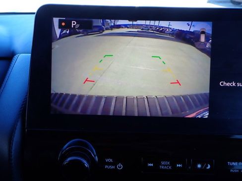 Used 2021 Nissan Armada SV image 17