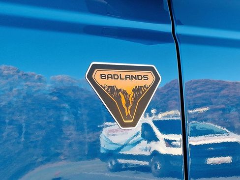 Used 2024 Ford Bronco Badlands image 31