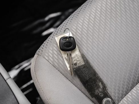 Used 2019 Toyota Highlander LE FWD image 59