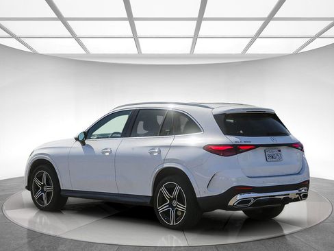 Used 2023 Mercedes-Benz GLC 300 image 2