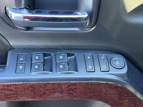 Used 2017 GMC Sierra 1500 SLE w/ SLE Value Package image 16