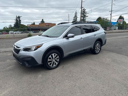 Used 2020 Subaru Outback Premium AWD/4WD image 3
