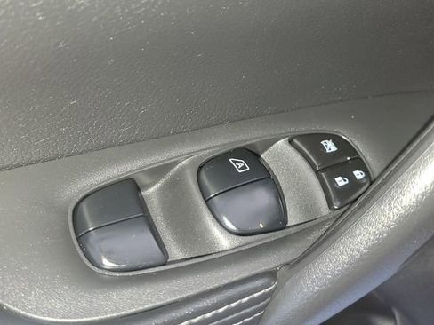 Used 2019 Nissan Rogue Sport SV w/ All-Weather Package image 30