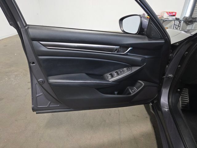 Used 2018 Honda Accord Sport image 25