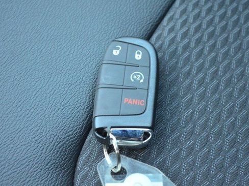 New 2026 Jeep Compass Latitude image 23