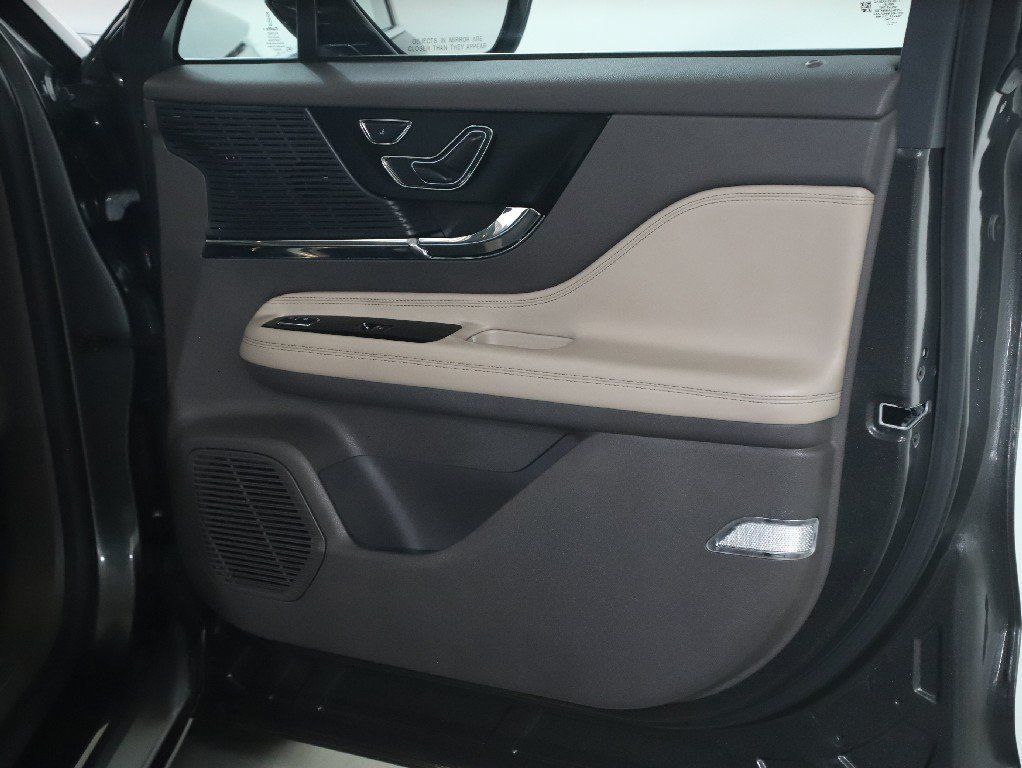 Used 2020 Lincoln Corsair AWD w/ Equipment Group 101A image 32