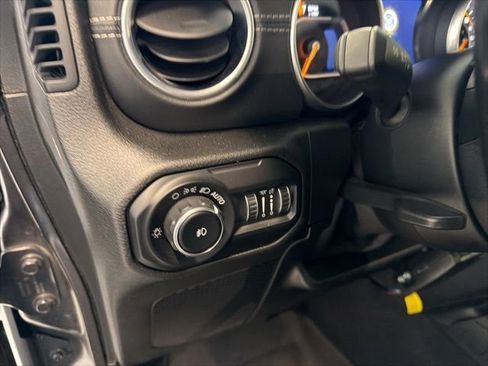 Used 2021 Jeep Wrangler Unlimited Sahara w/ Uconnect 4C Nav & Sound Group image 18