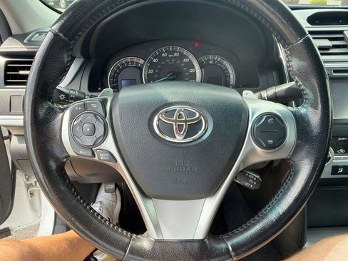 Used 2012 Toyota Camry SE FWD image 12