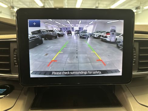 Used 2023 Ford Explorer XLT w/ Equipment Group 202A image 33