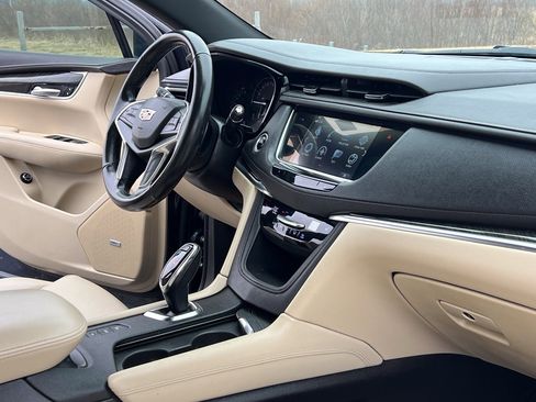 Used 2019 Cadillac XT5 AWD image 29