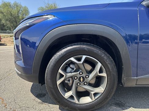 Certified 2024 Chevrolet Trax LT FWD image 36