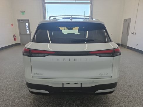 New 2026 INFINITI QX60 Luxe image 4