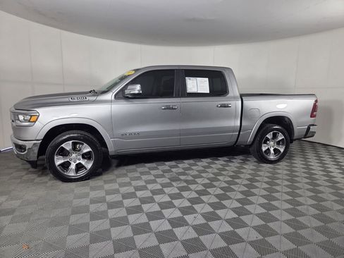 Used 2019 RAM 1500 Laramie AWD/4WD image 8