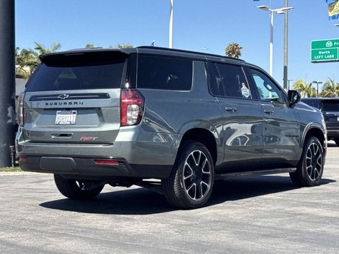 Used 2023 Chevrolet Suburban RST RWD image 5
