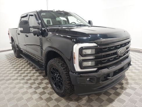 Used 2024 Ford F250 Lariat w/ Lariat Ultimate Package AWD/4WD image 4