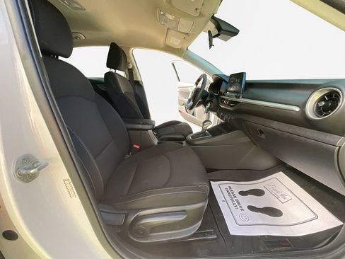 Used 2021 Kia Forte LXS FWD image 24