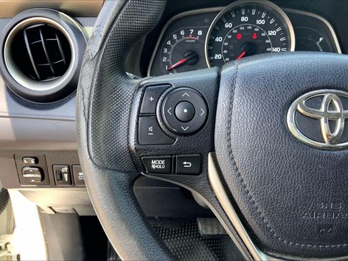 Used 2015 Toyota RAV4 LE FWD image 24