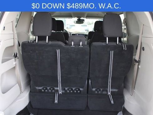 Used 2024 Chrysler Voyager LX image 8