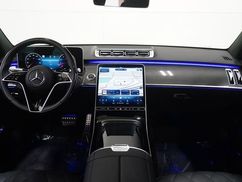 Used 2025 Mercedes-Benz S 580 4MATIC Sedan image 16