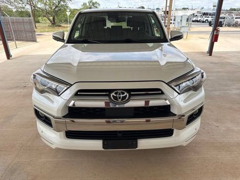 Used 2022 Toyota 4Runner Limited AWD/4WD image 2