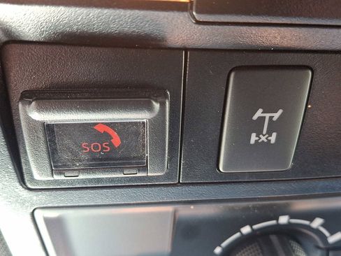 Certified 2021 Toyota Tacoma TRD Off-Road image 30