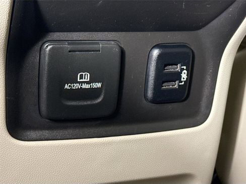 Used 2018 GMC Acadia Denali w/ Technology Package image 41