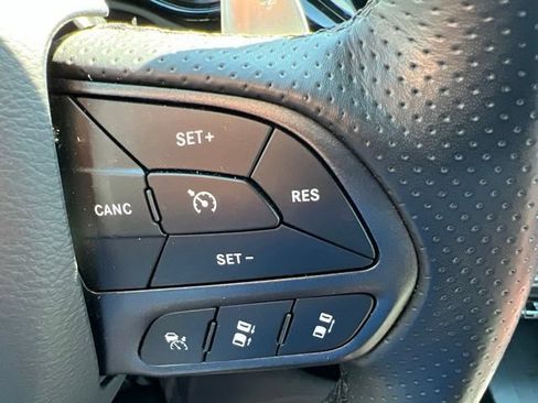 Used 2023 Dodge Durango GT AWD/4WD image 25