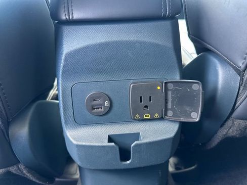 Certified 2024 Ford Maverick Lariat w/ Black Appearance Package FWD image 21