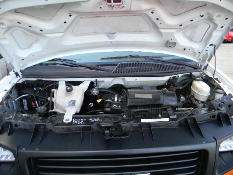 Used 2015 GMC Savana 3500 RWD image 26