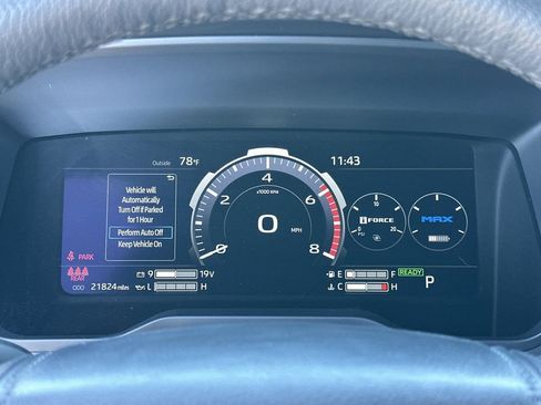 Used 2025 Toyota Tundra Limited AWD/4WD image 13