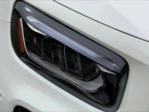 New 2025 Mercedes-Benz GLB 250 4MATIC image 17