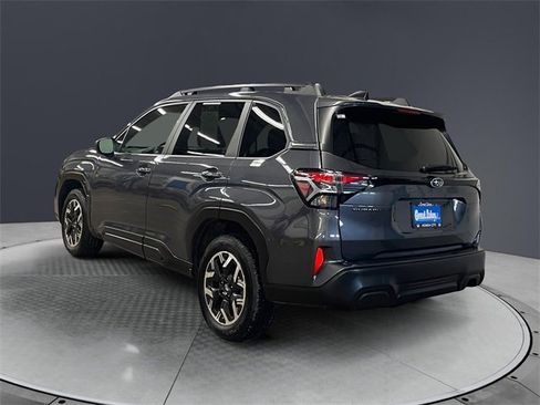 Used 2025 Subaru Forester Premium image 3