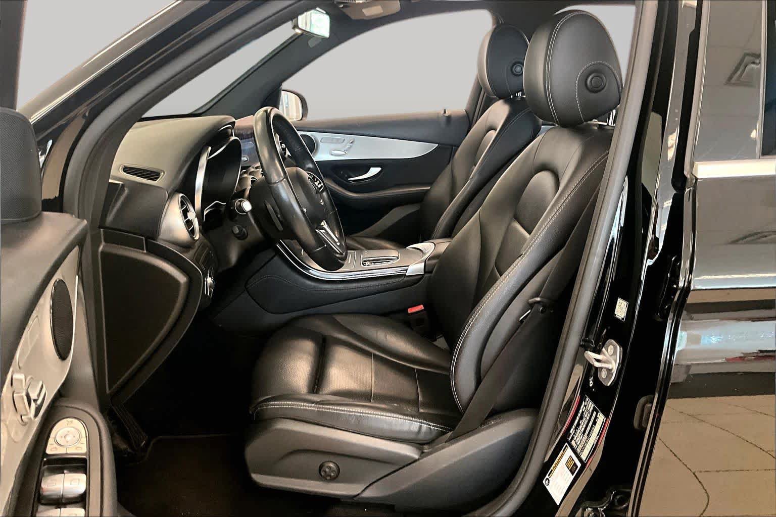 Used 2020 Mercedes-Benz GLC 300 image 7