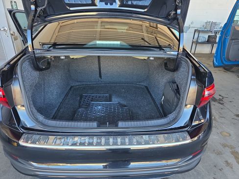 Certified 2023 Volkswagen Jetta SE image 34