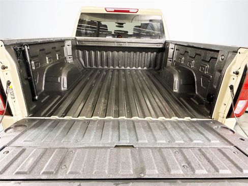 Used 2022 GMC Sierra 1500 Elevation image 18