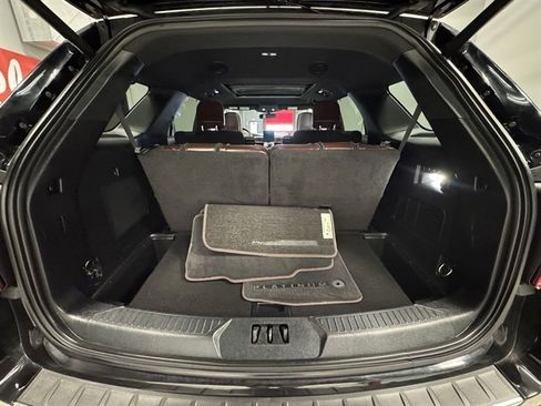 Used 2020 Ford Explorer Platinum w/ Premium Technology Package image 16