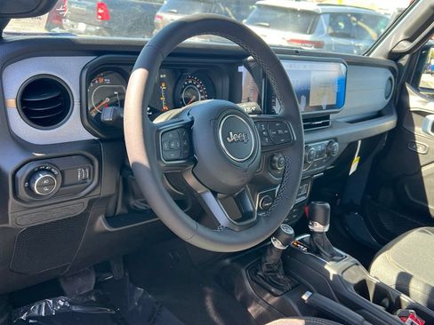New 2026 Jeep Gladiator Sport AWD/4WD image 18