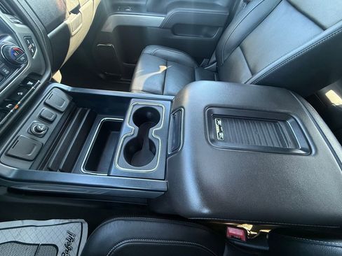 Used 2016 Chevrolet Silverado 2500 LTZ image 28