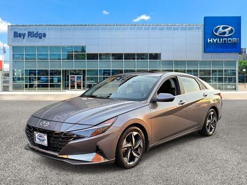 Used 2023 Hyundai Elantra Limited FWD image 10