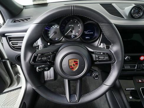 New 2026 Porsche Macan GTS image 9