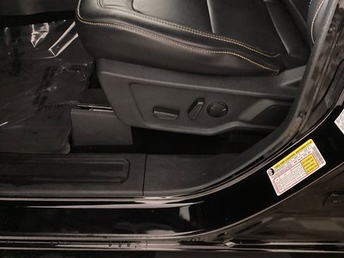 Used 2022 Ford Bronco Badlands w/ Sasquatch Package image 16